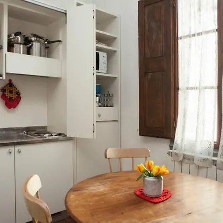 Quiet House In The Historic Heart Of - Ruote Apartment
