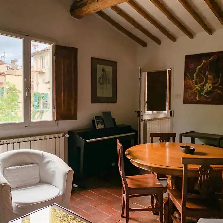 Quiet House In The Historic Heart Of - Ruote *